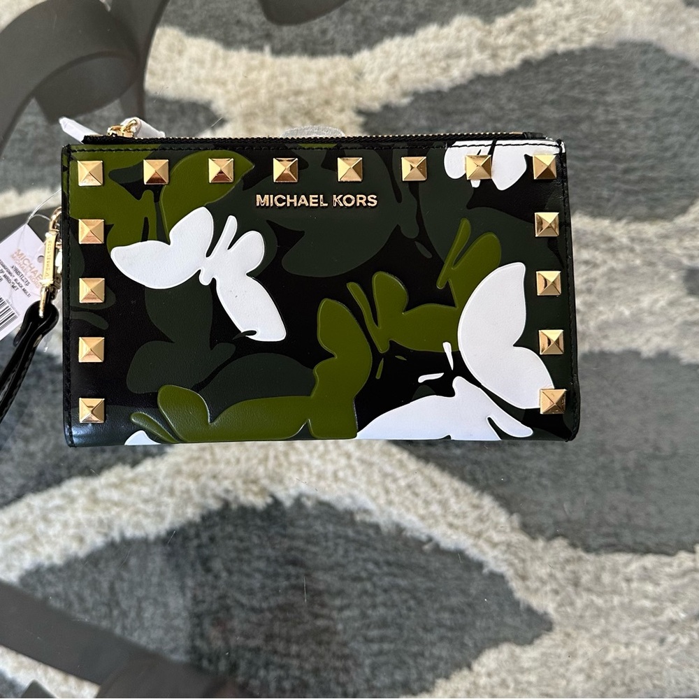 Micheal Kors Wristlet